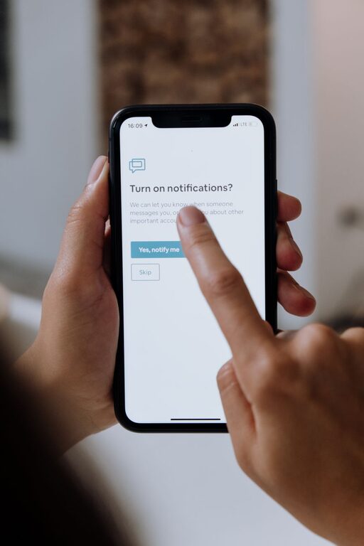 Tips for Setting Boundaries with Notifications to Improve Focus